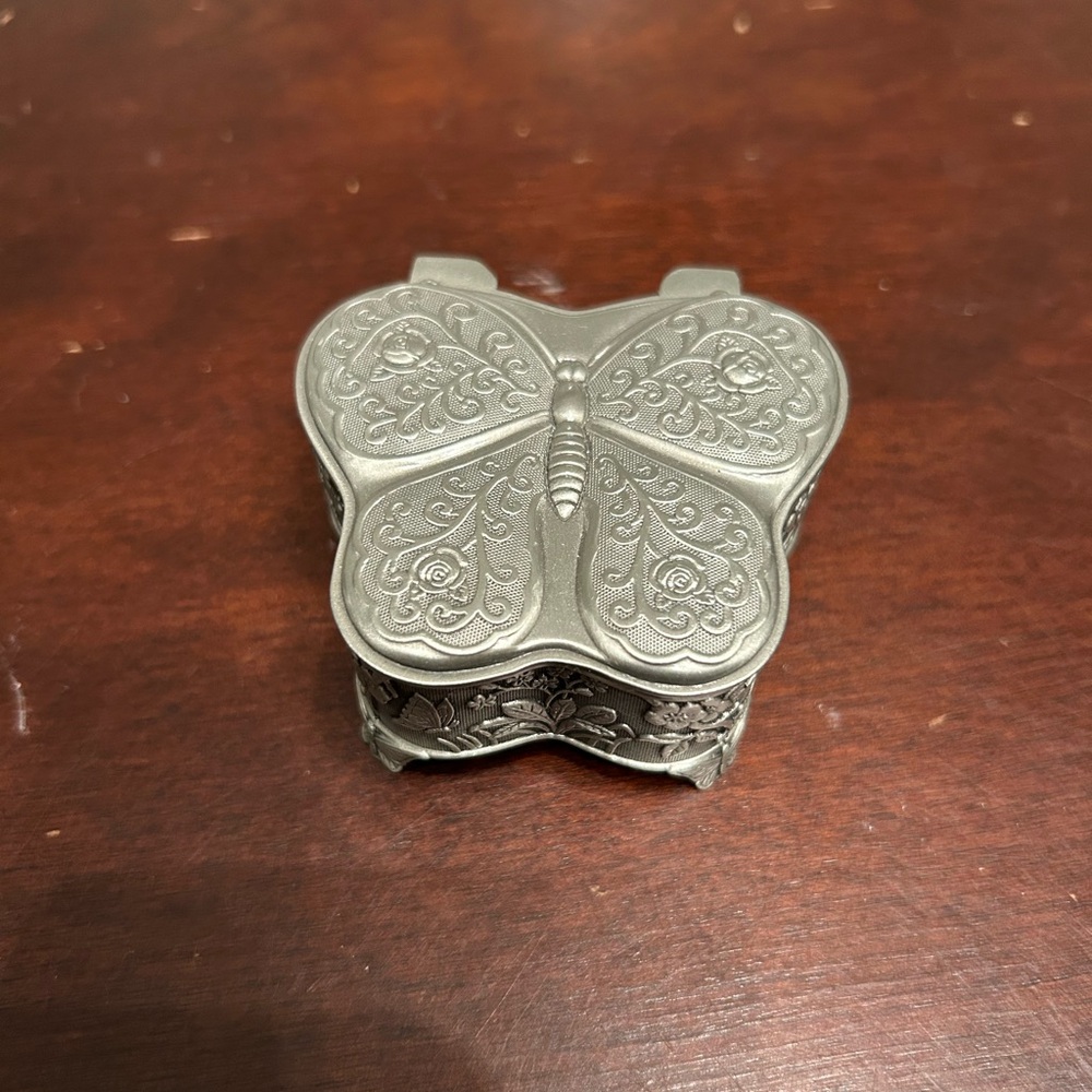 Butterfly-Shaped Embossed Metal Trinket Box - Silver Tone